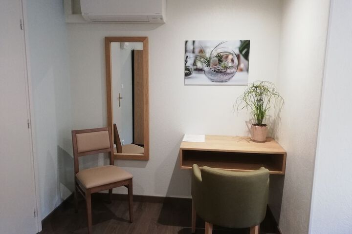 Room amenity