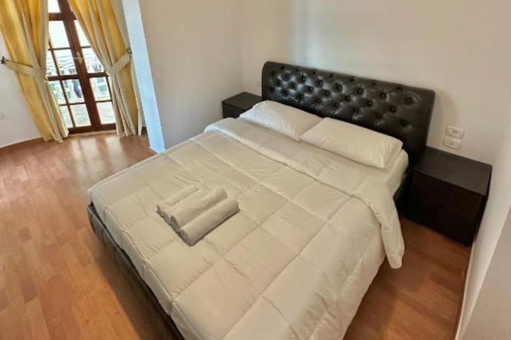 Room 15 of 100