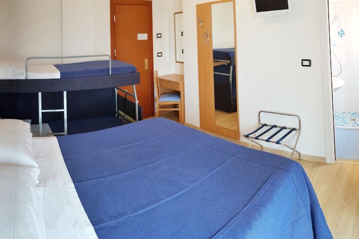 Room 17 of 73