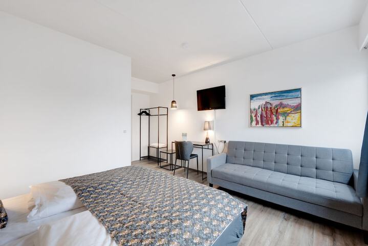 Room 18 of 52