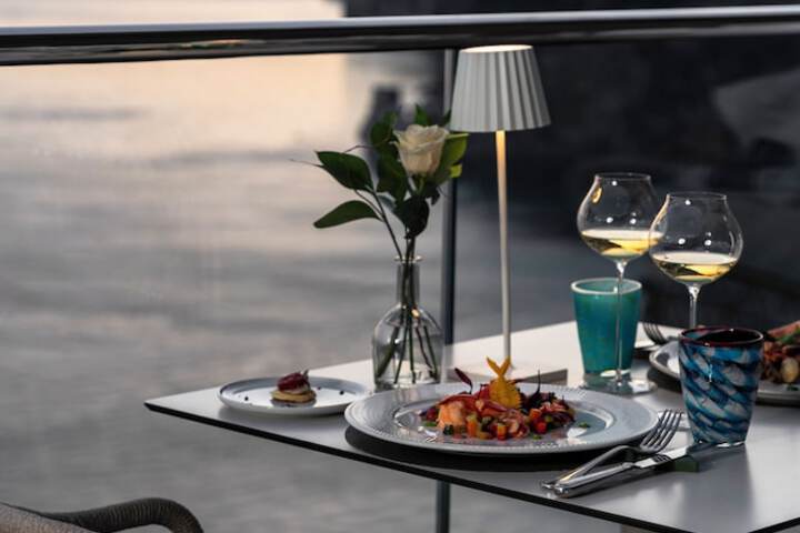 Dining 193 of 289