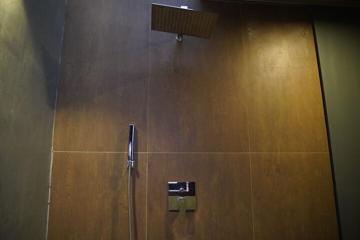 Room 57 of 80