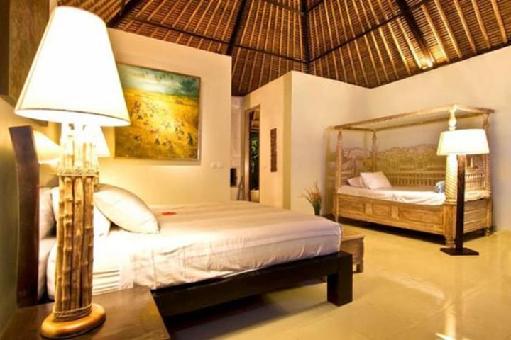 Room 4 of 44