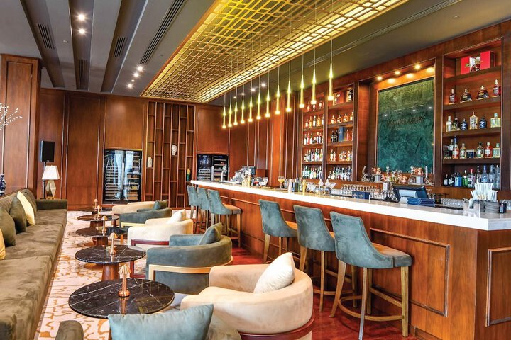Lounge 125 of 150