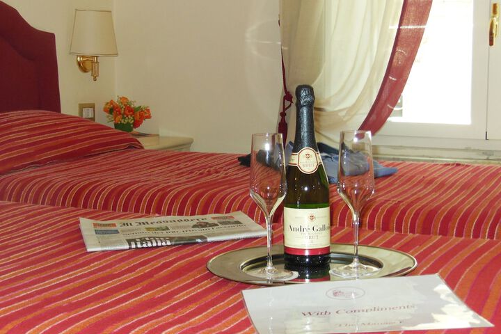 Room 3 of 6