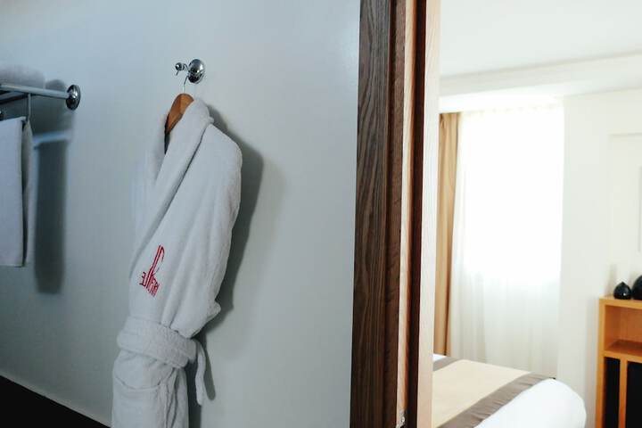 Room 96 of 108