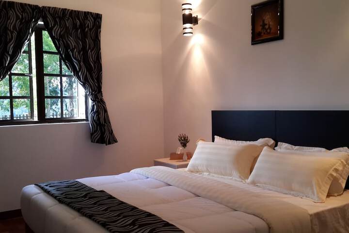 Room 3 of 26