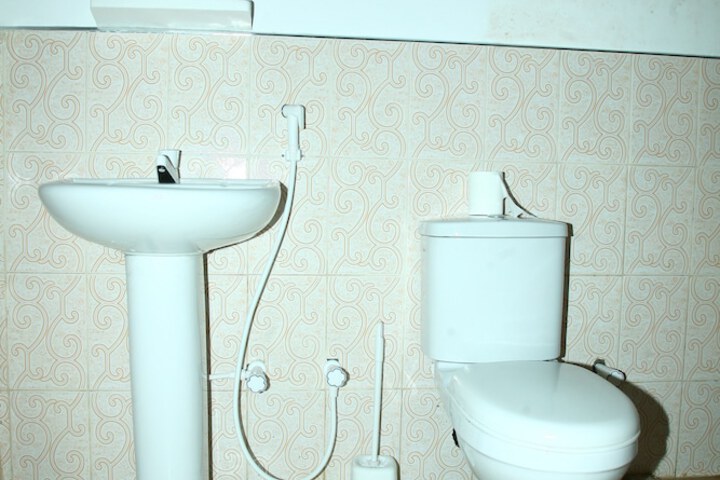 Room 13 of 40