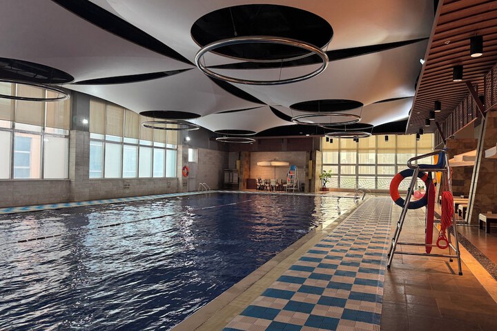 Pool 62 of 111