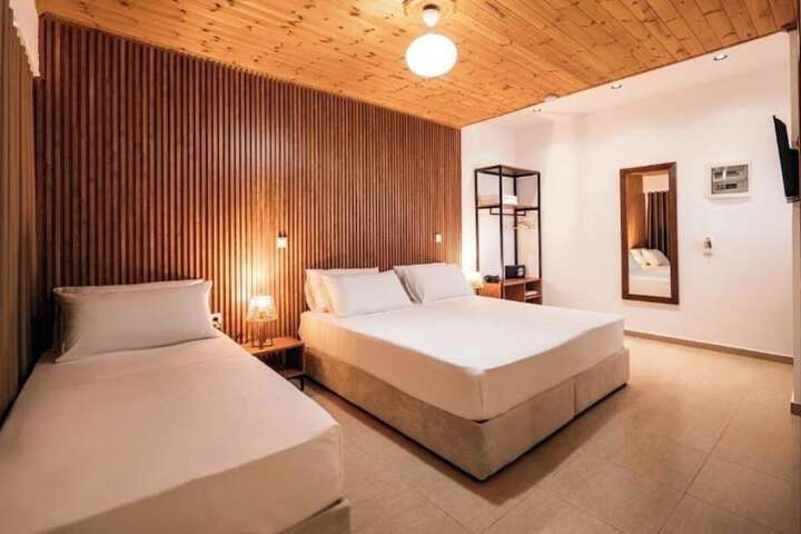 Room 2 of 4