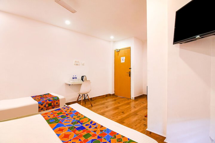 Room 32 of 43