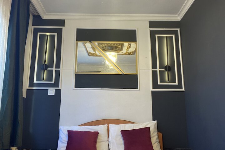 Room 21 of 62