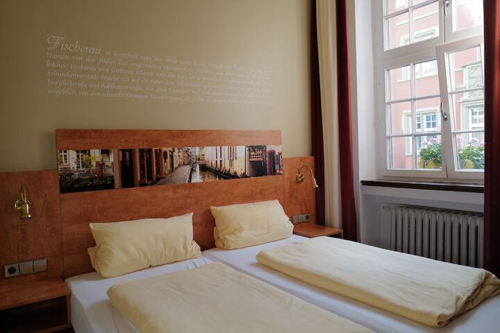 Room 13 of 61