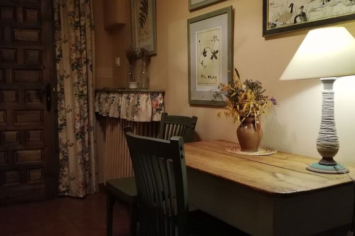 Room 6 of 45