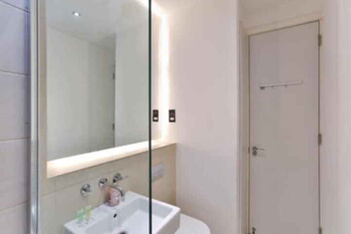 Room 5 of 35