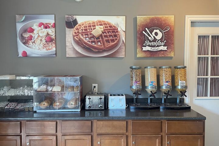 Breakfast/Coffee Service 32 of 43