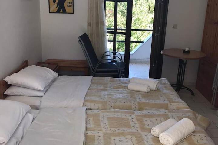 Room 12 of 68