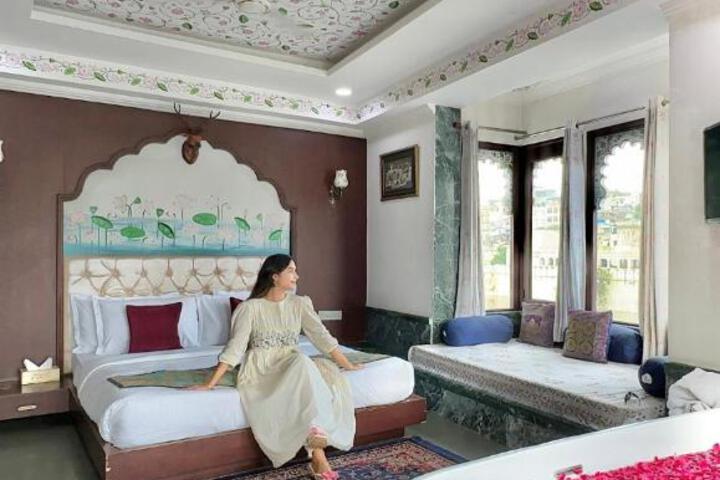 Hide-In Udaipur - a Lake View Boutique hotel