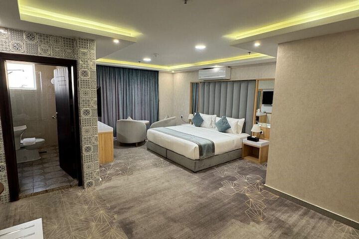Room 12 of 47