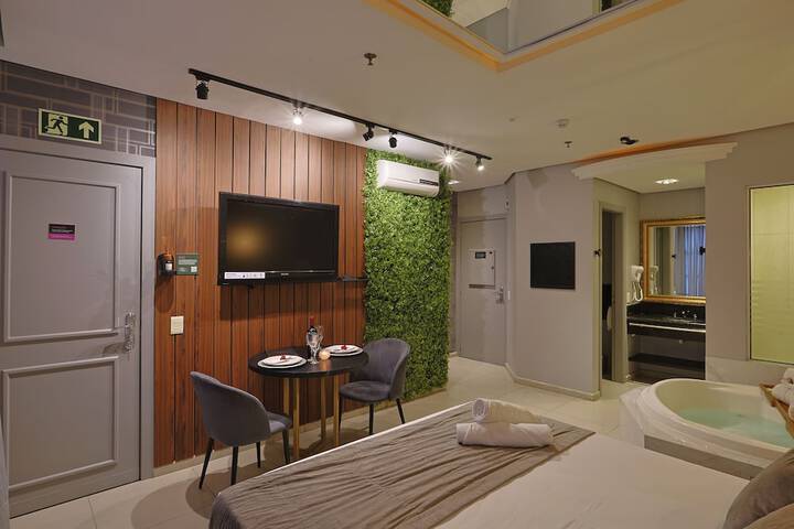 Room 8 of 35