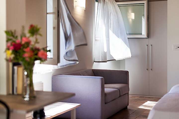 Room 15 of 16