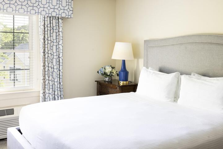 Room 55 of 194