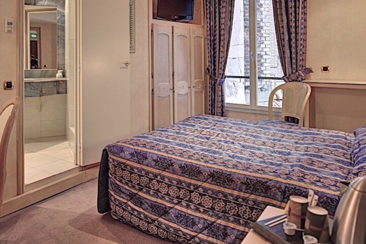 Room 41 of 86