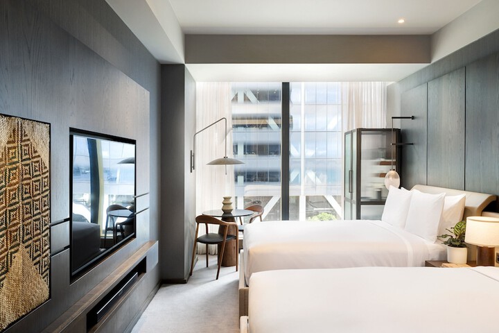 Room 23 of 104