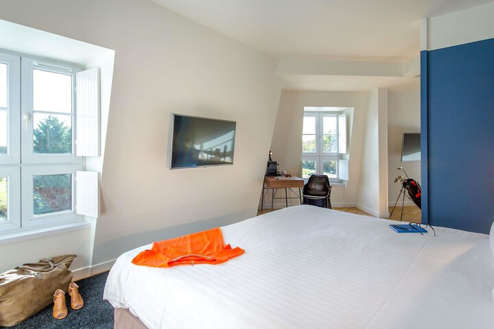 Room 25 of 101