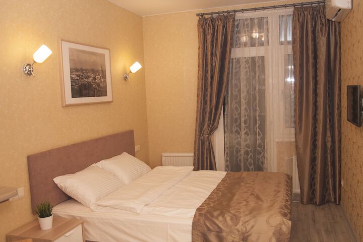 Room 4 of 21