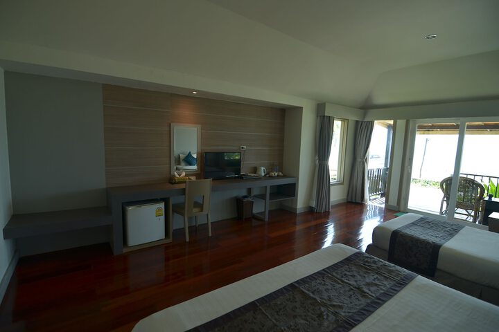 Room 15 of 82