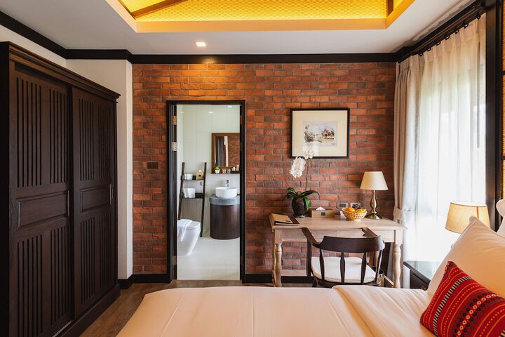 Room 24 of 89