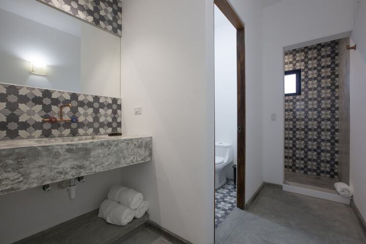 Room 42 of 85