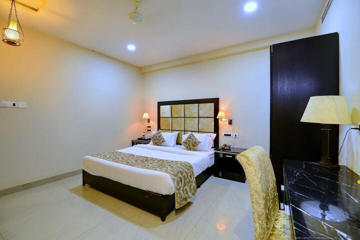 Room 17 of 75