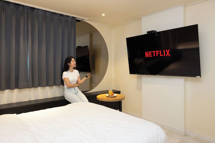 Room 43 of 80