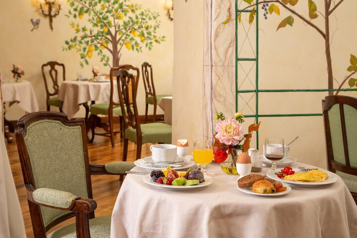 Breakfast/Coffee Service 65 of 86