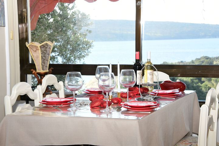 Dining 32 of 92