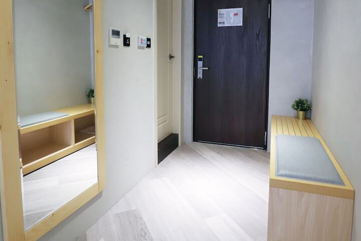 Room 42 of 135