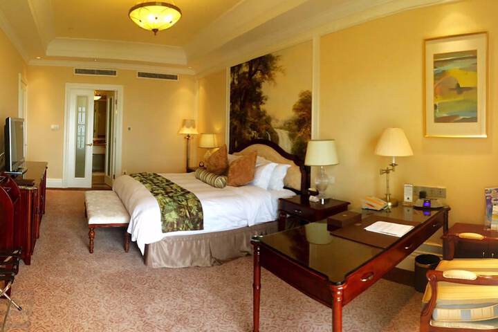 Room 14 of 147