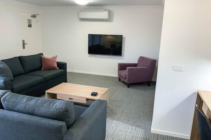 Room 19 of 34