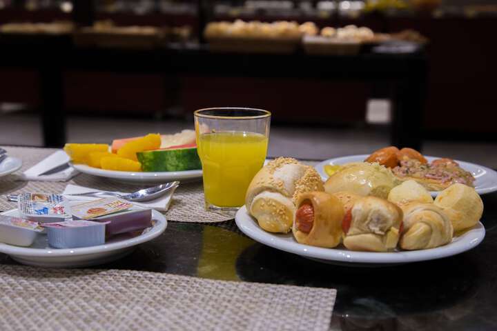 Breakfast/Coffee Service 90 of 105