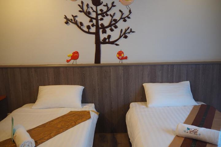Room 43 of 65