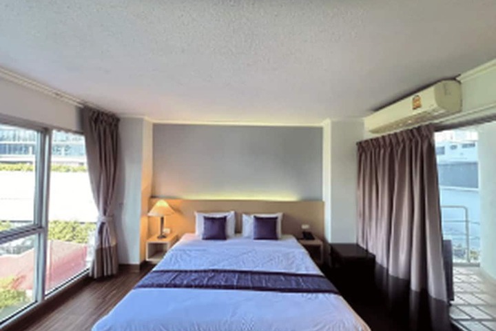 Room 21 of 39