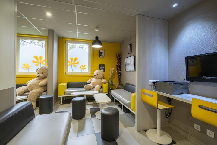 Guest Lobby