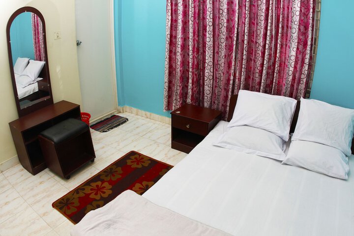 Room 10 of 19