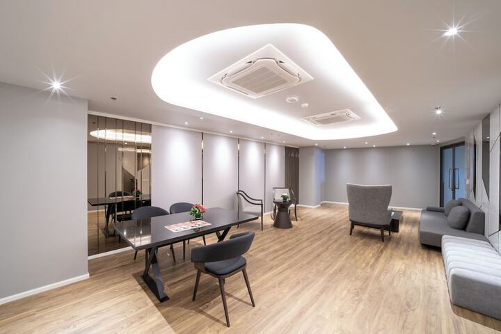 Business Center 159 of 183
