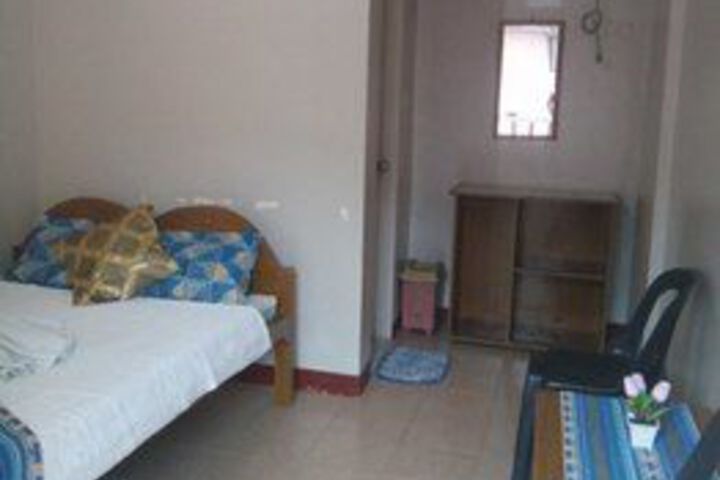 Room 27 of 37