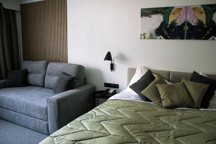 Room 51 of 90