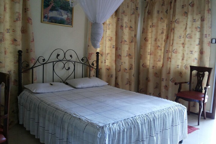 Room 12 of 72