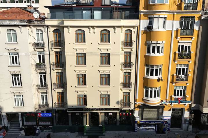 Hotel 72 of 75